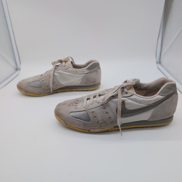 1980s Nike Sz 9 Gray White Waffle Running Shoes 9 870608 S - Picture 4 of 10